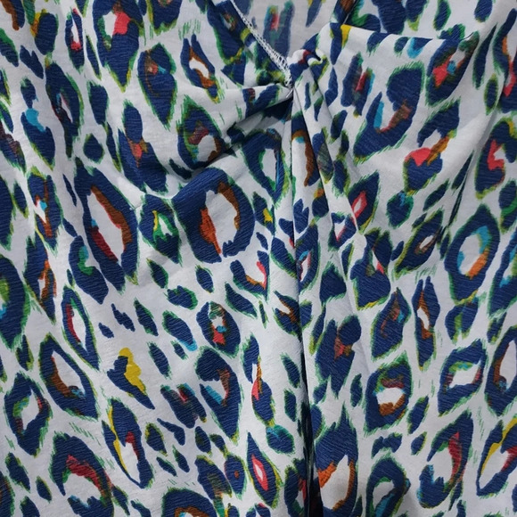 Nine West Multicolored Leopard Print Twist Front Blouse in Size XL - Picture 4 of 10
